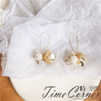 『時空間』華麗金屬質感花瓣造型珍珠耳環